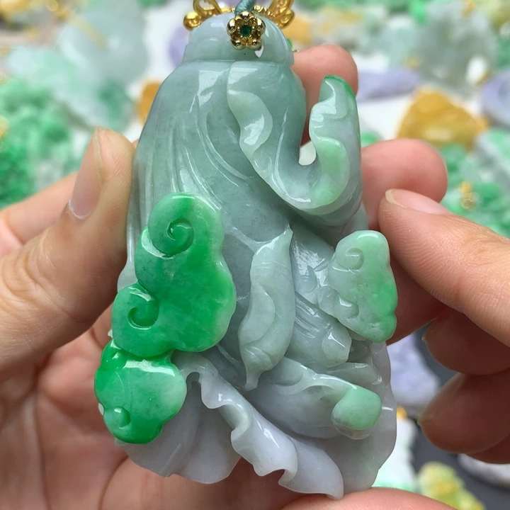 翡翠颈饰未镶嵌翡翠