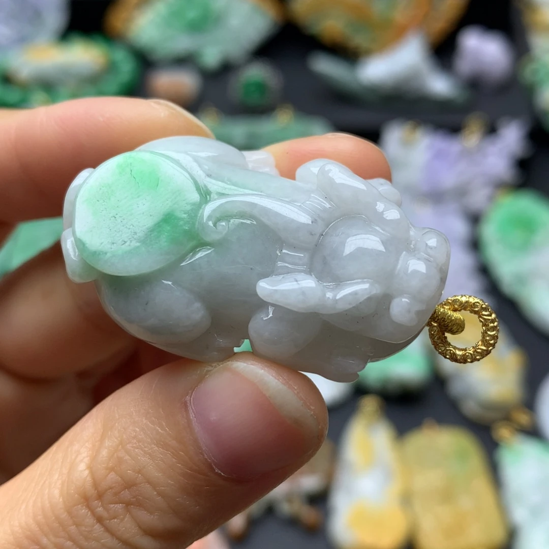 翡翠颈饰未镶嵌翡翠