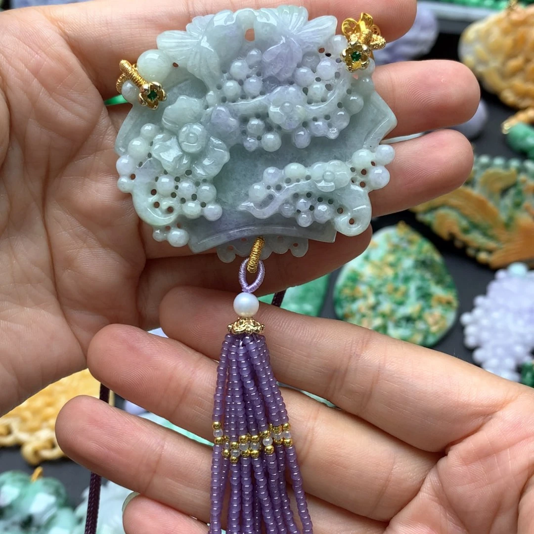 翡翠颈饰未镶嵌翡翠