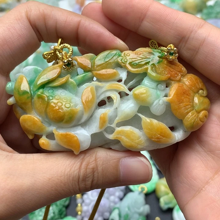 翡翠颈饰未镶嵌翡翠