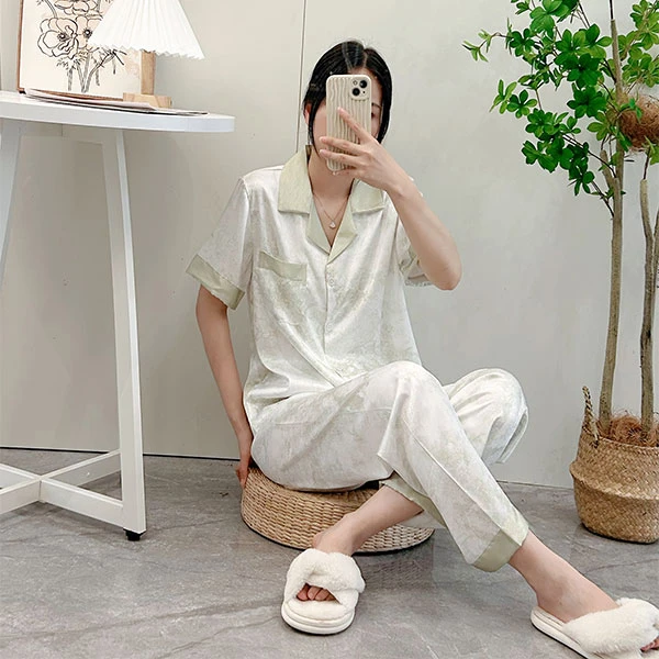 《浪漫夏季》质感纹理女夏季薄款高级感网红简约缎面提花套装睡衣