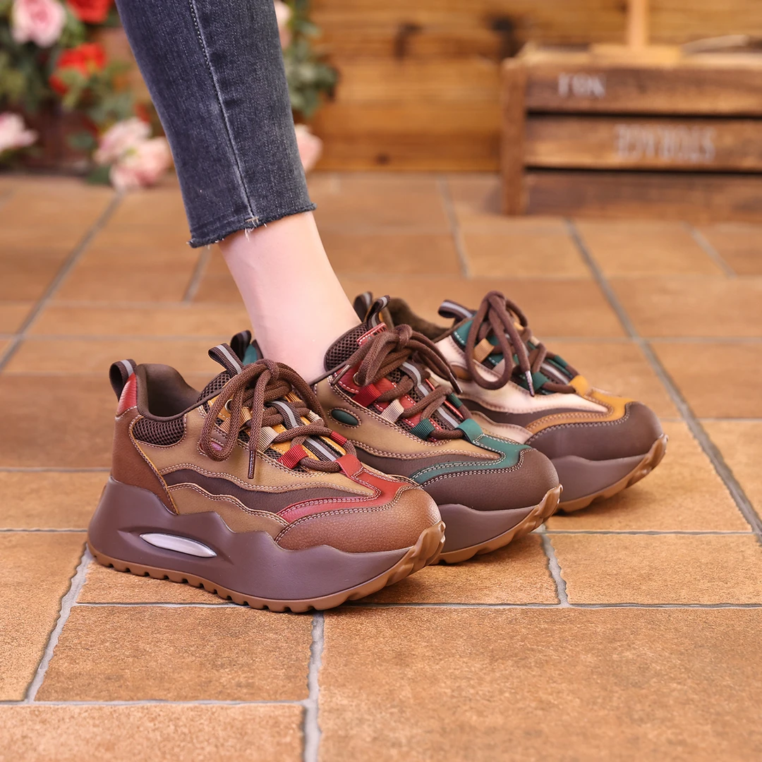 千之恋现货增高5.5CM2025秋冬新款休闲时尚百搭高级厚底女鞋8263