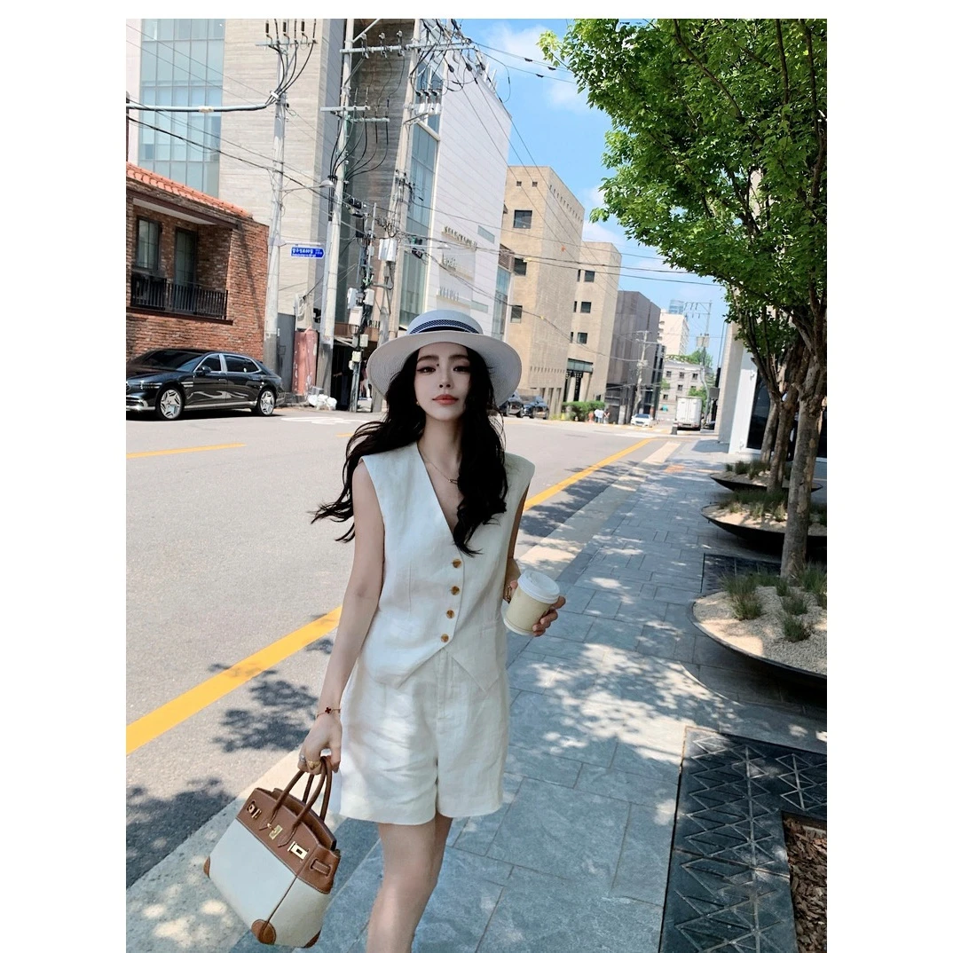 复古气质白色马甲套装女2025夏季休闲老钱风无袖上衣小西装两件套