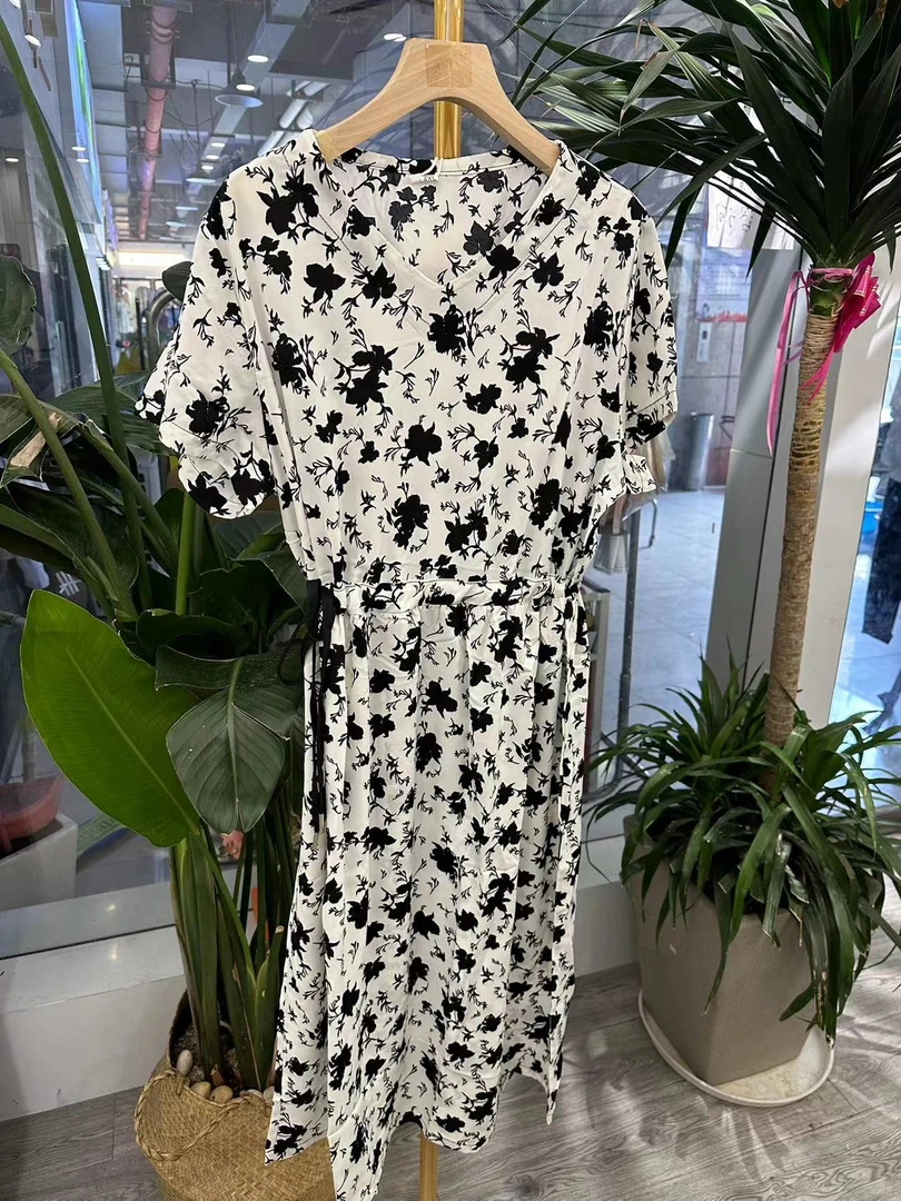 百搭显瘦连衣裙687（4XL)