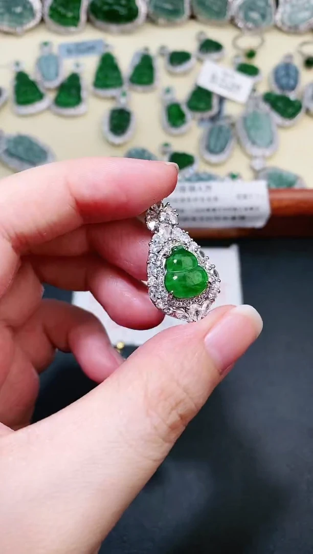 【闪购商品】翡翠颈饰未镶嵌清货 默认微瑕