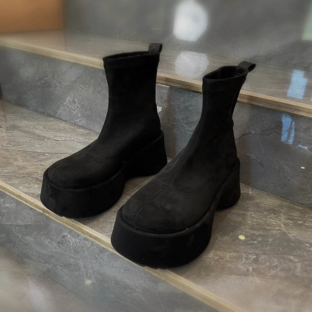 2024秋季新款欧货时尚厚底松糕弹力靴女短筒瘦瘦靴马丁靴潮