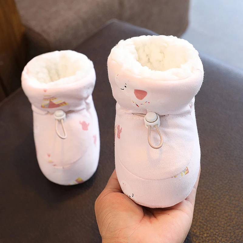 宝宝鞋袜冬季新生婴儿软底鞋子0-12个月加绒防掉保暖加厚护脚棉鞋