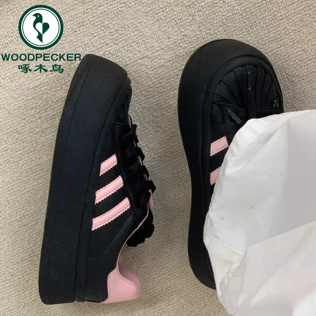 啄木鸟德训鞋女2025春秋新款百搭厚底板鞋女休闲鞋松糕鞋小黑鞋女
