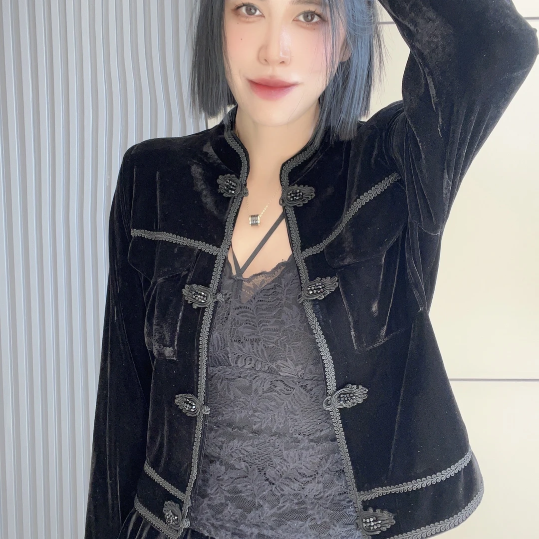 欧韩货高级时尚黑色复古风后背掐褶盘扣丝绒短外套