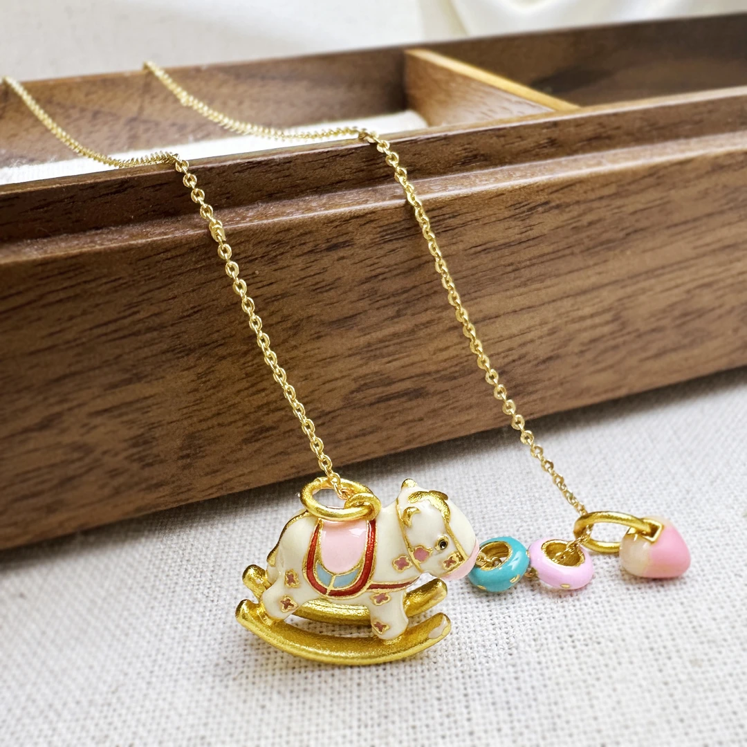 铜合金项链 马卡龙色摇摇木马吊坠项链轻奢女款时尚吊坠XL21073