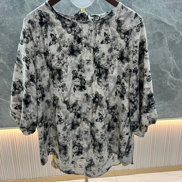 水墨小蝴蝶夏季上衣轻中式休闲印花设计师宽松百搭花色套头女士