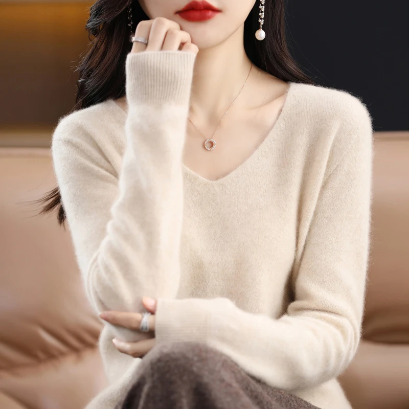 鄂尔多斯市羊绒衫女V领打底衫秋冬内搭针织衫鸡心领毛衣女薄款