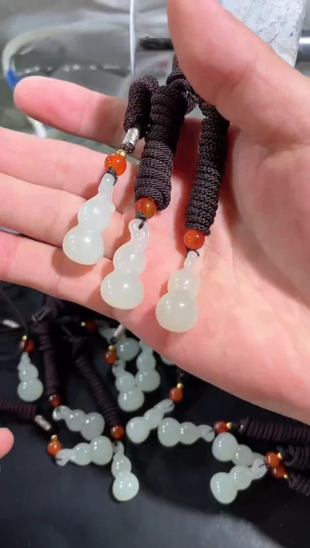 【闪购商品】和田玉颈饰未镶嵌拍一发一条多样性发货 葫芦