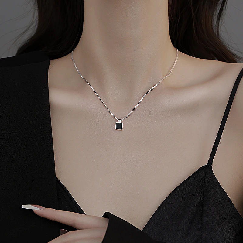 CUOOYINO/初影 铜合金项链 【黑色方牌】时尚轻奢项链女精致锁骨链