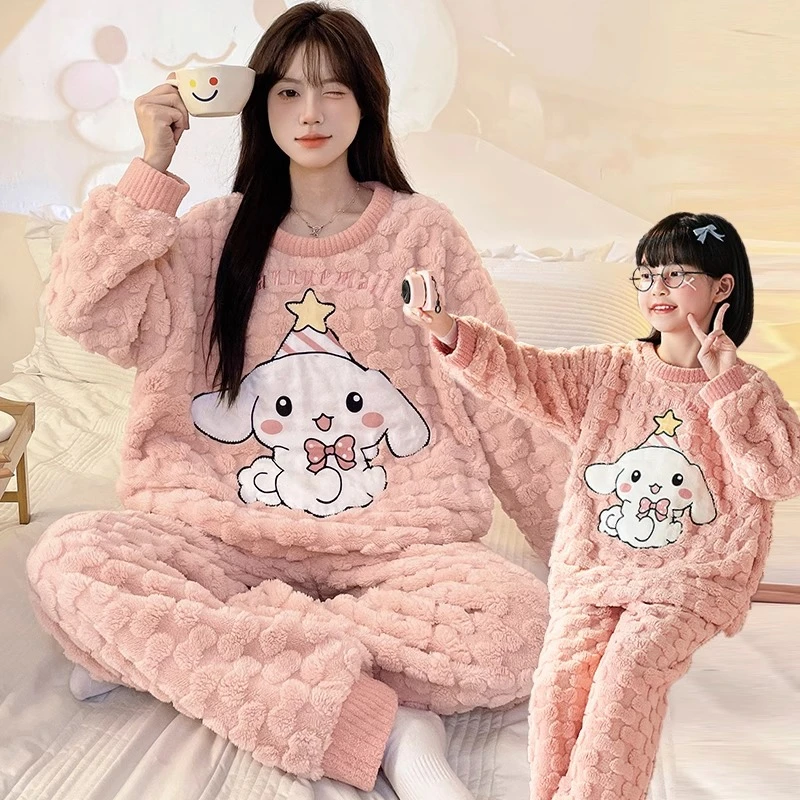 玉桂狗睡衣母女童秋冬季珊瑚绒加绒加厚可爱中大童法兰绒亲子套装