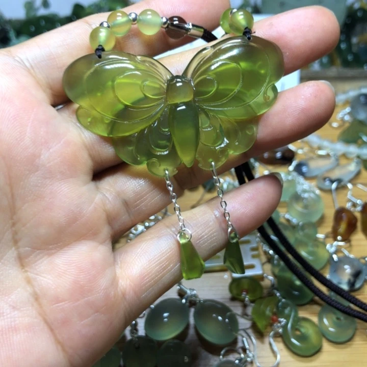 【闪购商品】蛇纹石玉颈饰未镶嵌