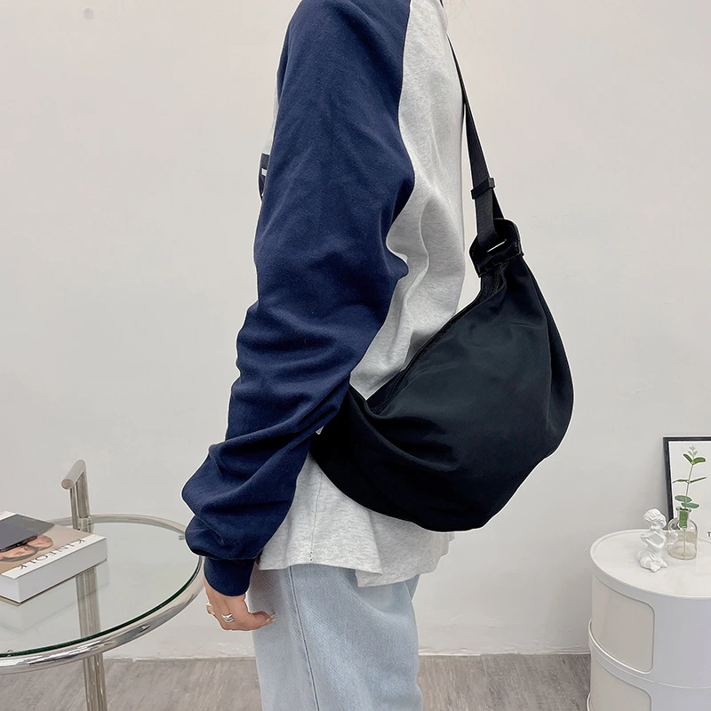BEIGANGJIA/北港家（男女款）新款时尚个性慵懒风邮差斜跨单肩包ins