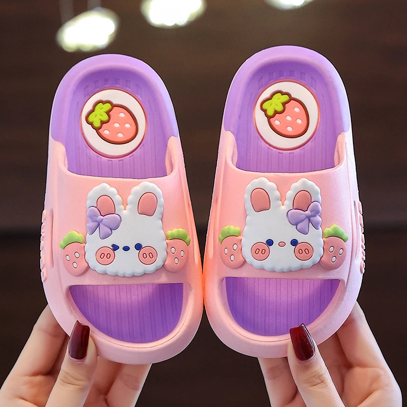 儿童凉拖鞋夏季新款男女童卡通可爱草莓防滑洗澡软底小孩宝宝拖鞋