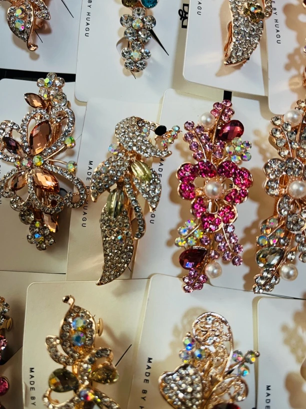 时尚胸针发夹饰品