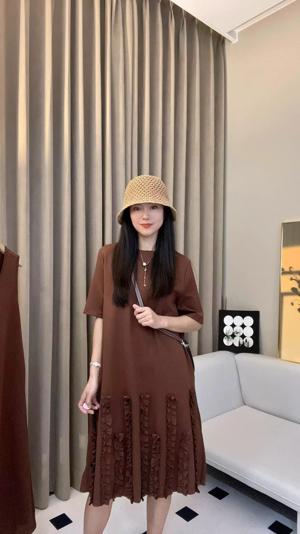 气质女装休闲连衣裙春木耳花边裙摆拼接圆领短袖长裙D108