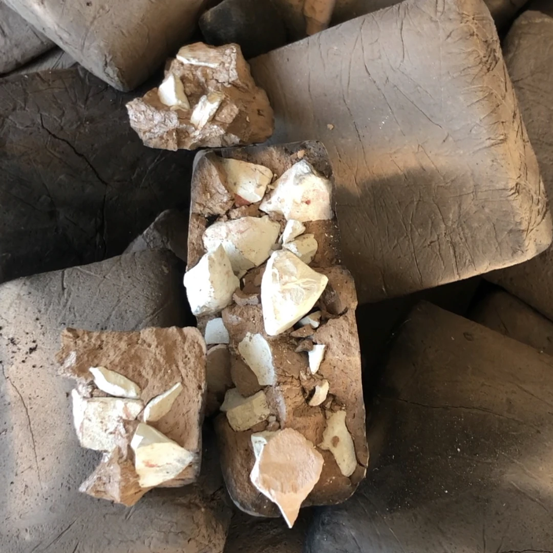 非可食用营养土黄白大方块一个一斤左右（不可吞咽）