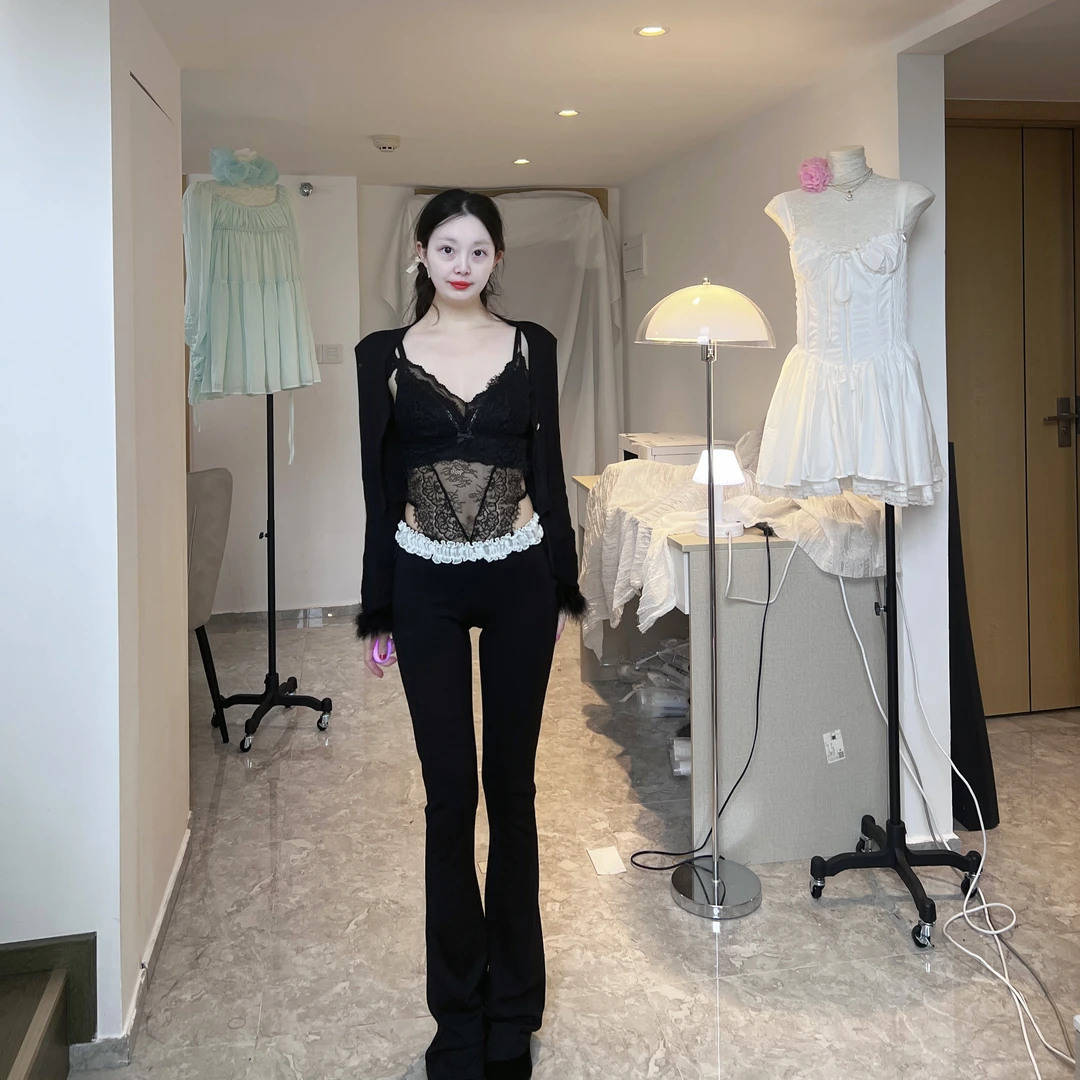 花黑盆【詹妮妮】高端蕾丝吊带性感暗黑系连体衣背心