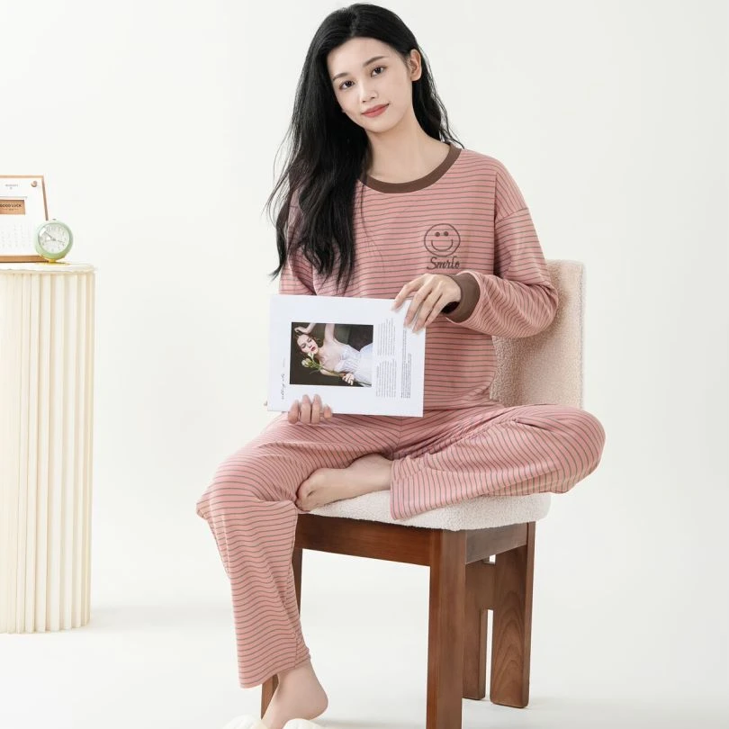 秋季女士带胸垫粉咖色条纹圆领套头长袖长裤家居服睡衣女套装时尚