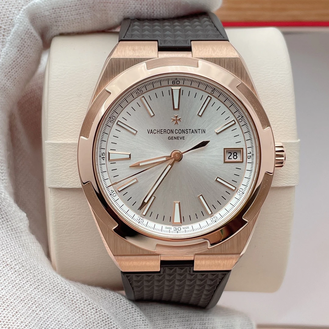 99新 Vacheron Constantin/江诗丹顿 23年带票4500V自动机表径41