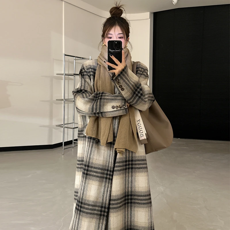 高级感毛呢大衣女加厚2025秋冬新款黑白格子长款呢子外套赫本风