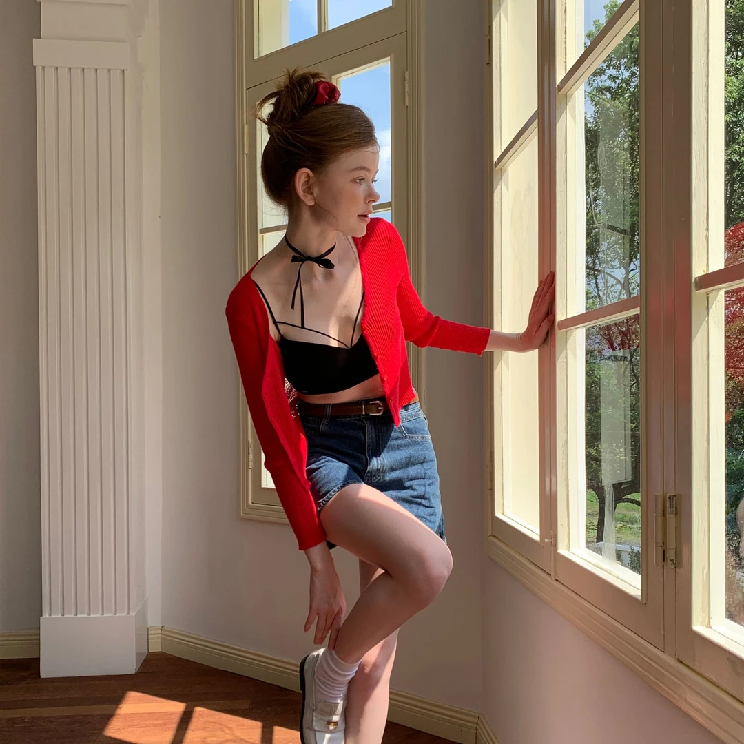 WooHa/吾哈春季新款V领针织衫