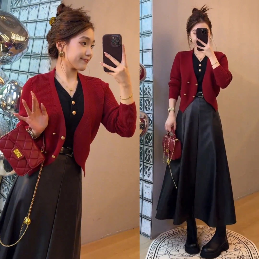 时尚设计感小香风气质假两件毛衣针织开衫+韩版A字显瘦半身皮裙