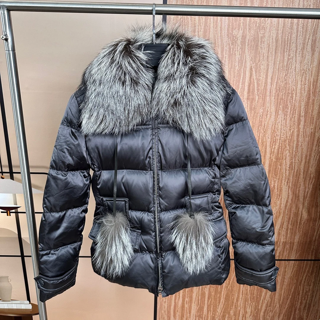 Prada 普拉达 狐狸毛领腰带羽绒服 42码 全新吊牌