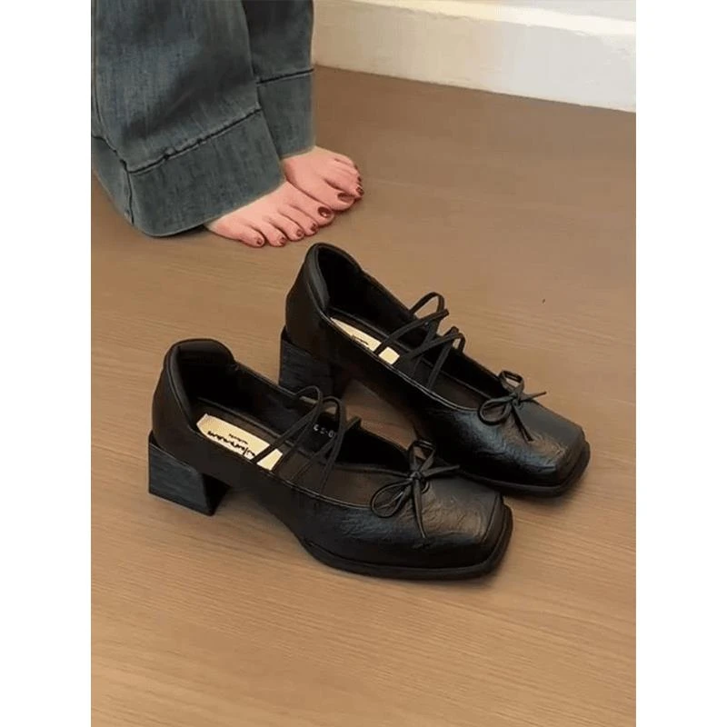方头蝴蝶结粗跟玛丽珍鞋女2024新款百搭法式高跟黑色浅口单鞋