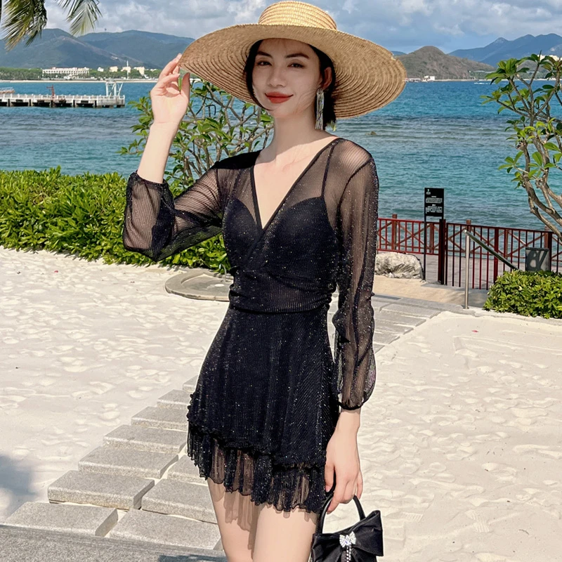 2023新款长袖防晒遮肉显瘦温泉度假小胸聚拢连体裙式平角游泳衣女