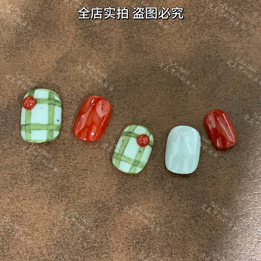 YUYU -【邻家女孩】 -水彩手绘简约短甲-小众设计师手工穿戴甲