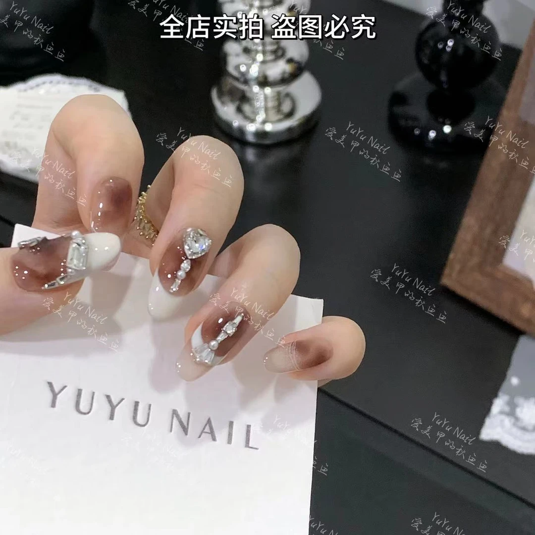 现货YUYU -【冰拿铁】-高级复古感晕染手绘 -小众设计师手工穿戴甲