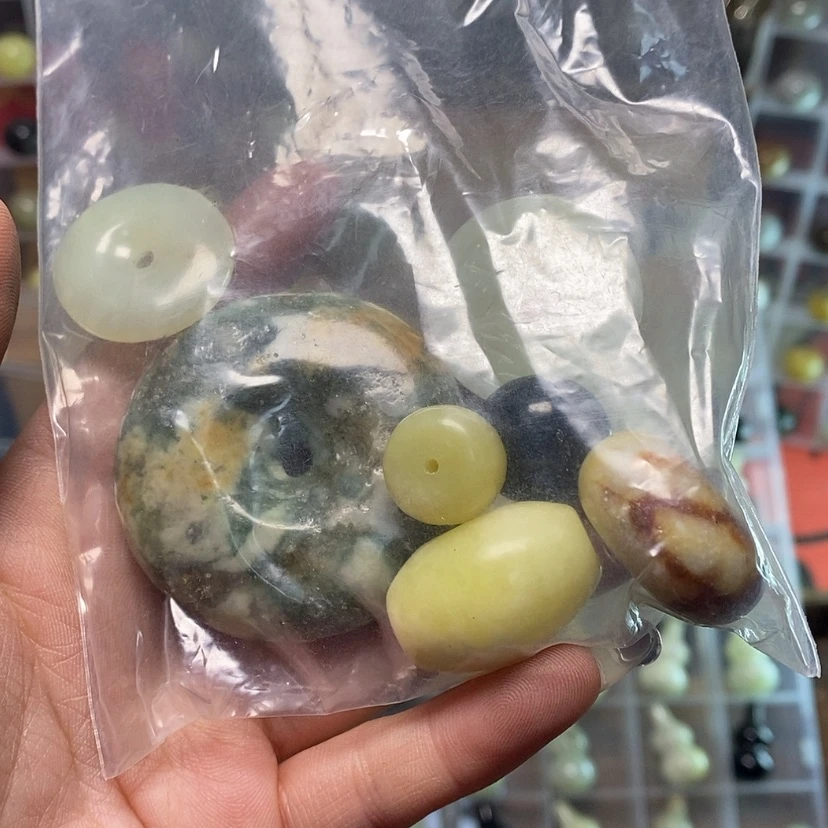 【闪购商品】蛇纹石玉手链未镶嵌105
