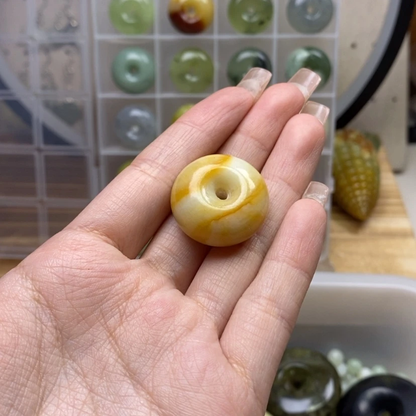 【闪购商品】蛇纹石玉颈饰未镶嵌108