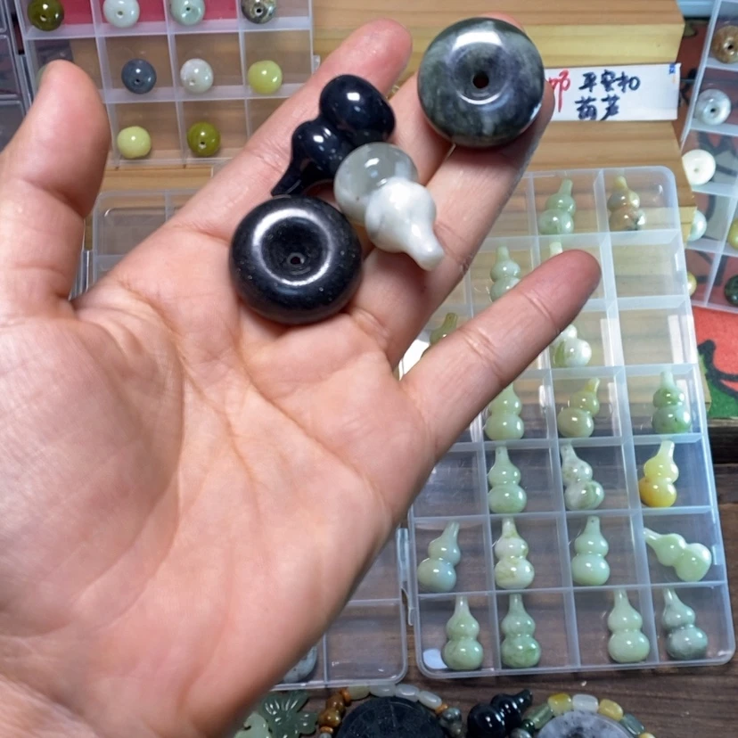 【闪购商品】蛇纹石玉手链合金241