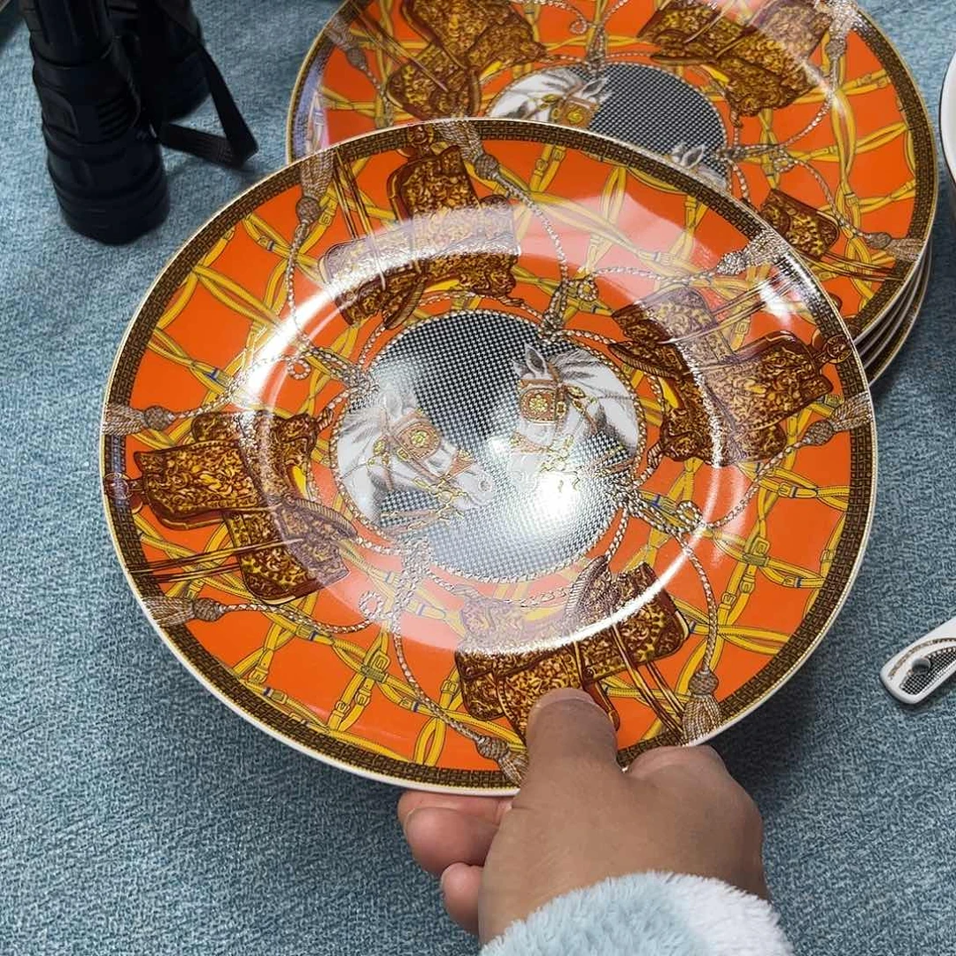 瓷片爱马仕八寸浅盘六个瑕疵