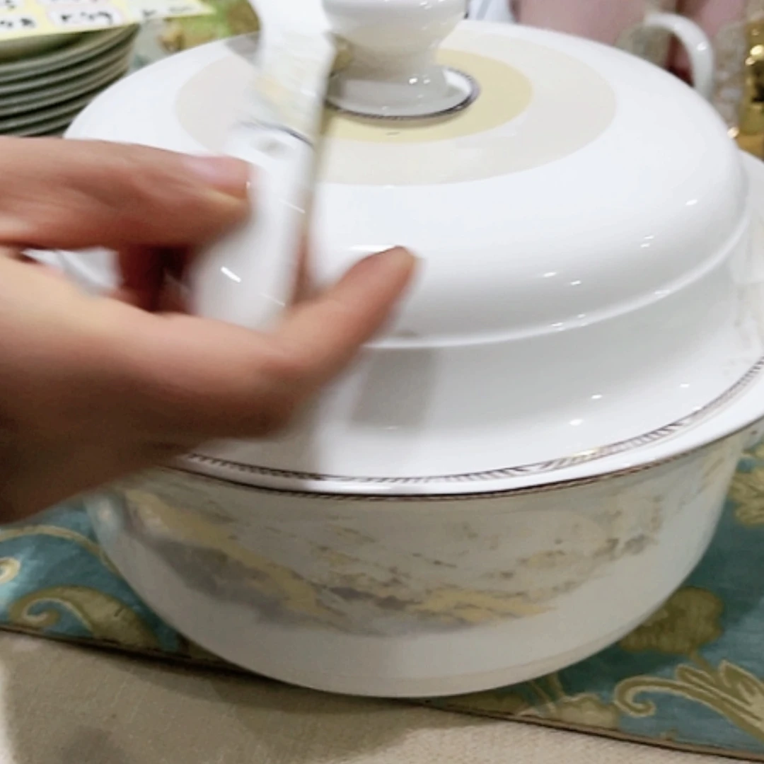 【闪购商品】陶瓷盘海岸锅一个瑕疵