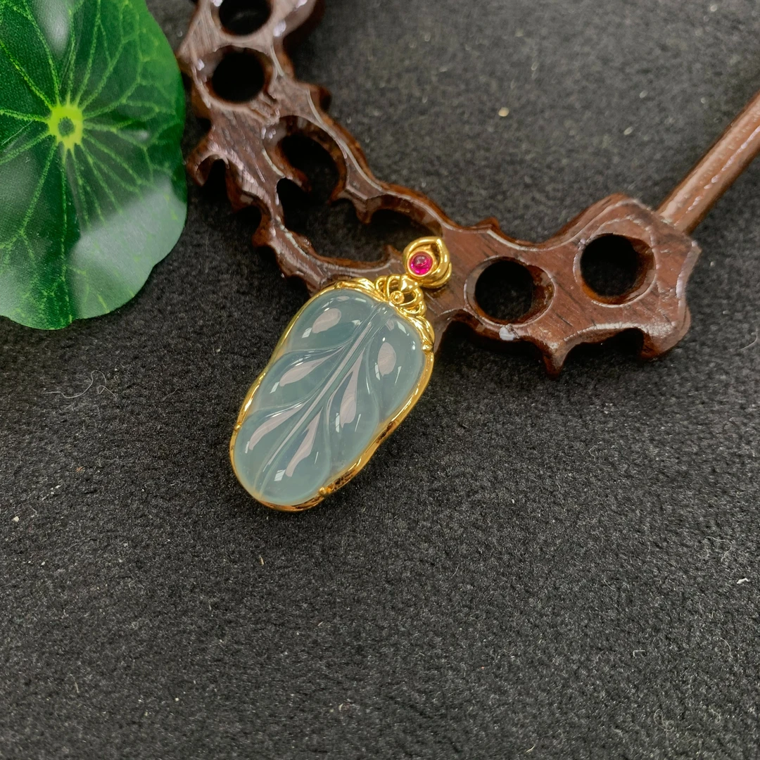 18k金镶嵌新品天然A货翡翠蓝水叶子吊坠多样性发其一不含链2