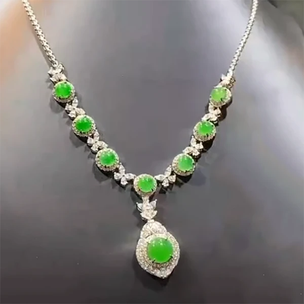 天然A货翡翠蛋面套链多样性发其一时尚气质精致百搭豪镶设计