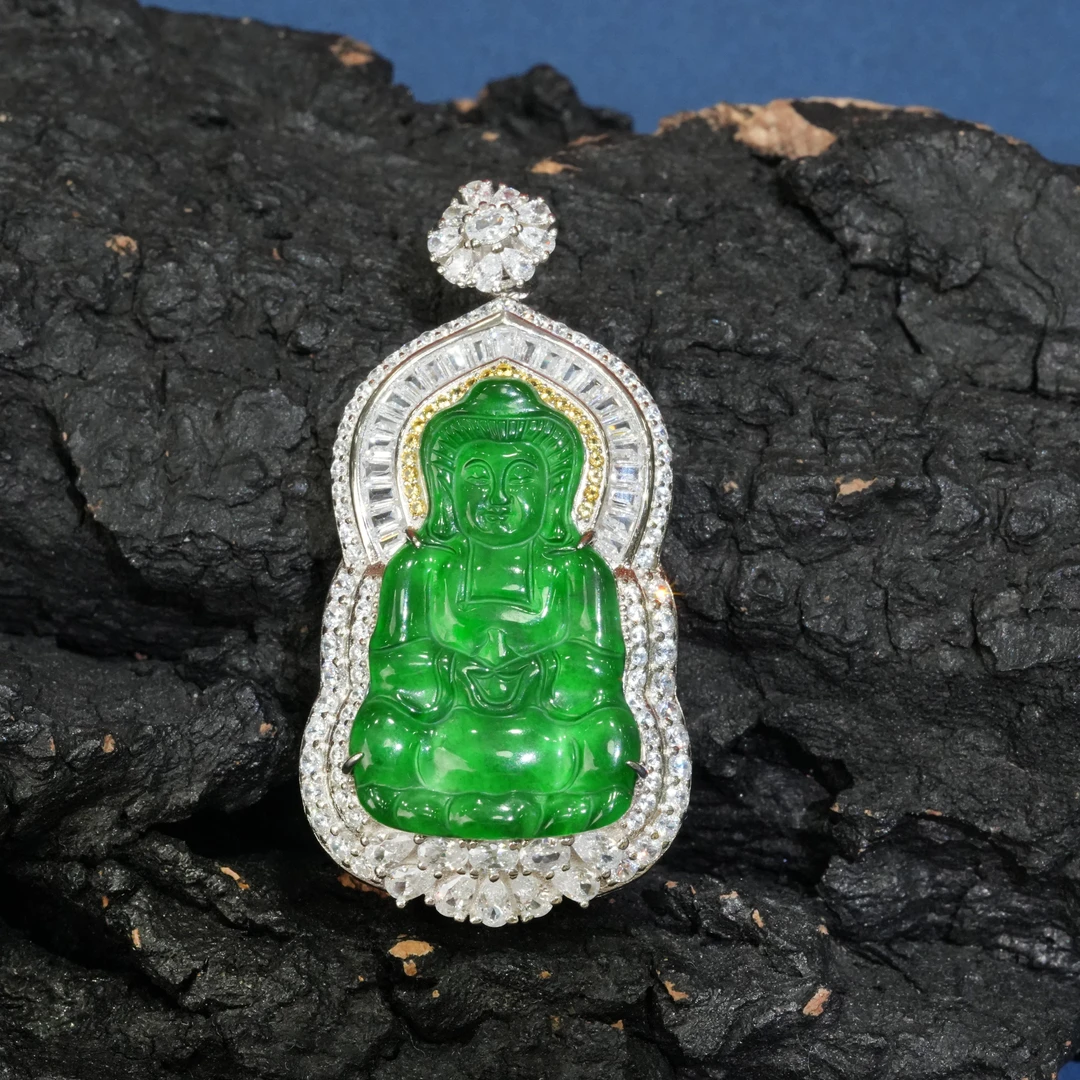 天然A货翡翠观音吊坠多样性发时尚气质精致百搭豪镶设计