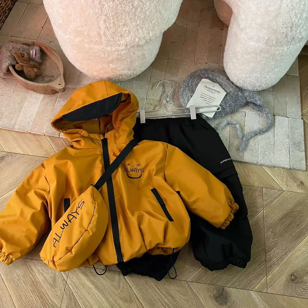 24冬季新款笑脸亮色连帽冲锋衣加绒连帽棉服