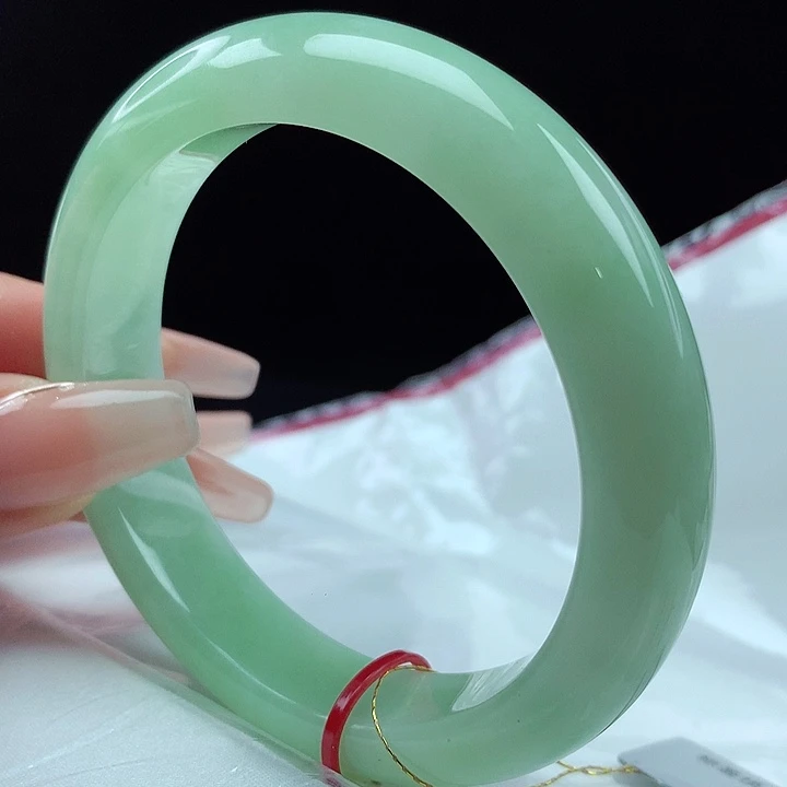翡翠手镯未镶嵌57圈3878
