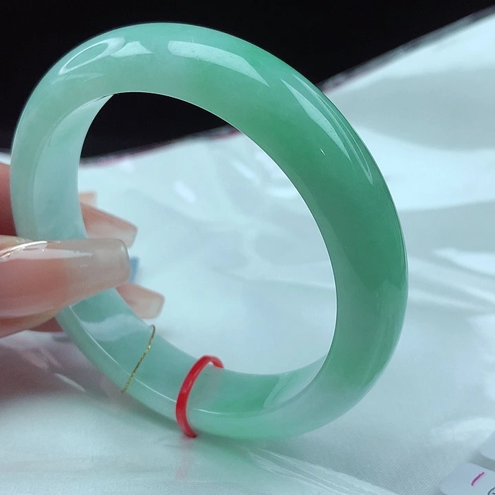 翡翠手镯未镶嵌54圈2131