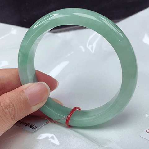 翡翠手镯未镶嵌58圈3410