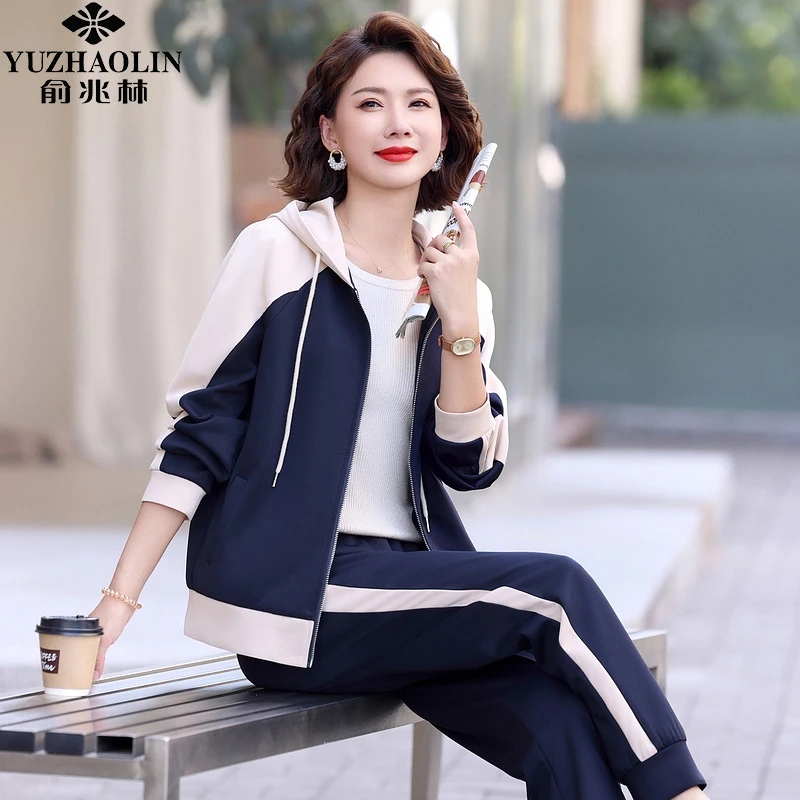 妈妈春季运动套装2024新款洋气中老年女装春秋连帽外套气质两件套