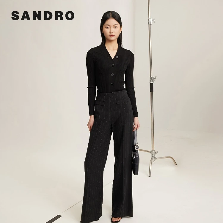 【待】SANDRO秋冬女装高级感V领纽扣简约休闲针织上衣SFPCA00118